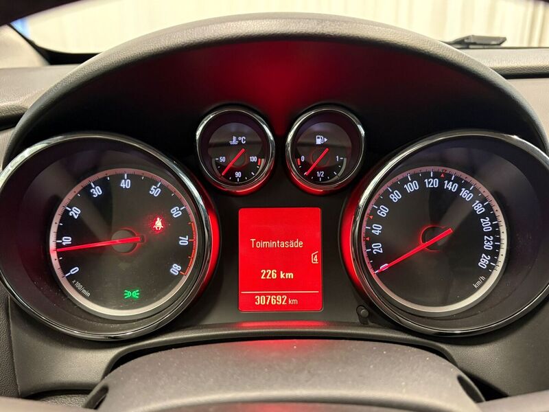 Opel Astra vaihtoauto