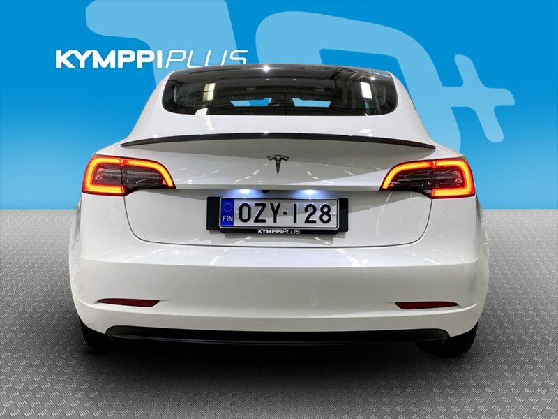 Tesla Model 3 vaihtoauto