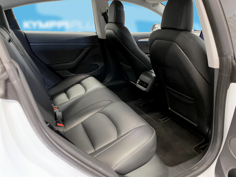 Tesla Model 3 vaihtoauto