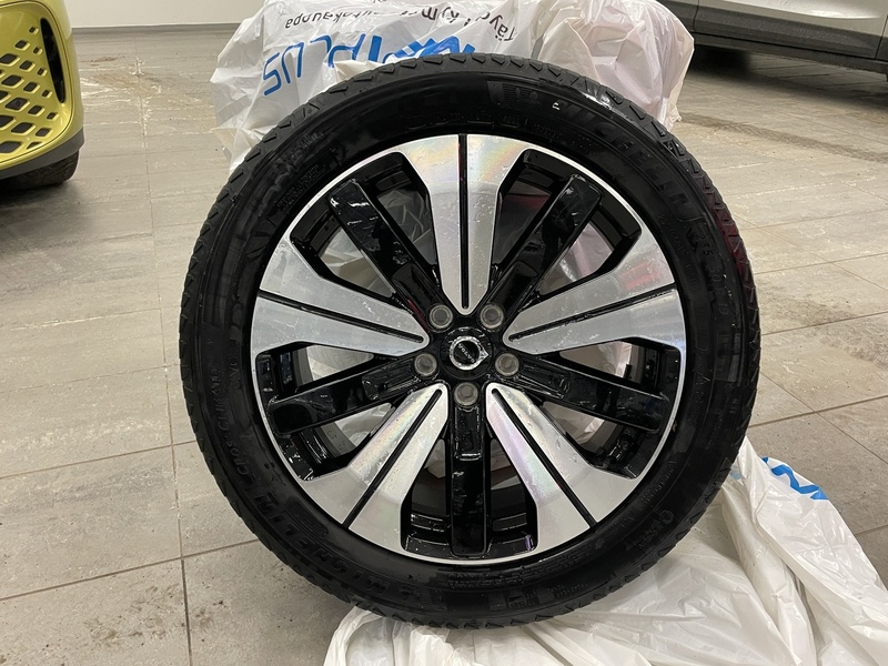 Volvo C40 vaihtoauto