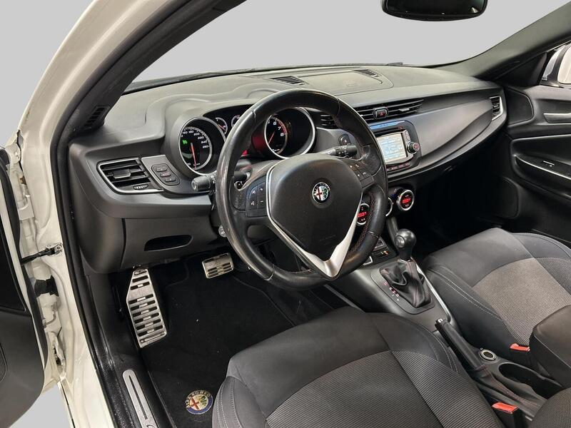 Alfa Romeo Giulietta vaihtoauto