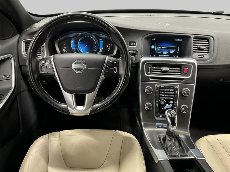 Volvo V60 vaihtoauto