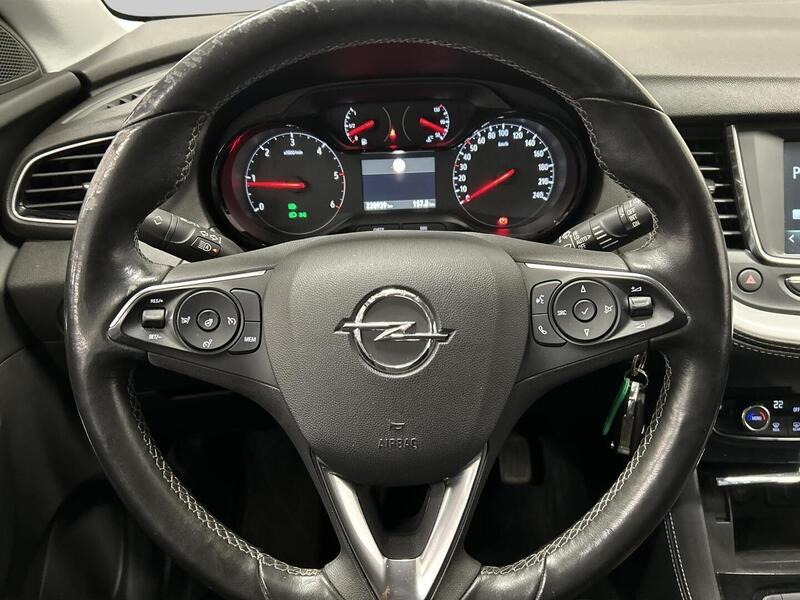 Opel Grandland X vaihtoauto