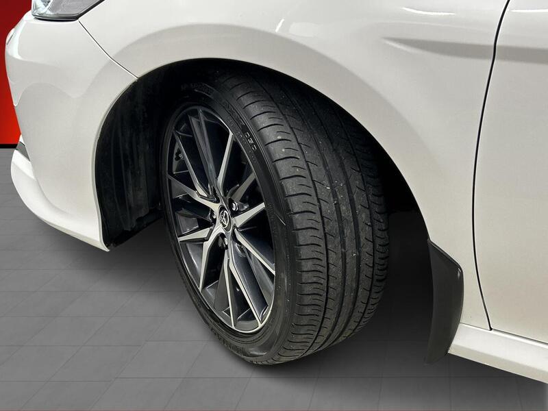 Toyota Camry vaihtoauto