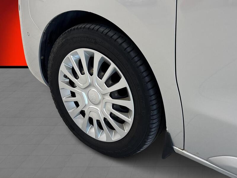 Toyota Proace Verso vaihtoauto