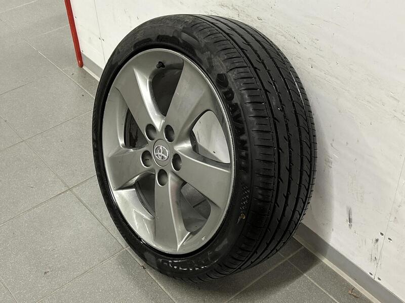 Toyota Auris vaihtoauto