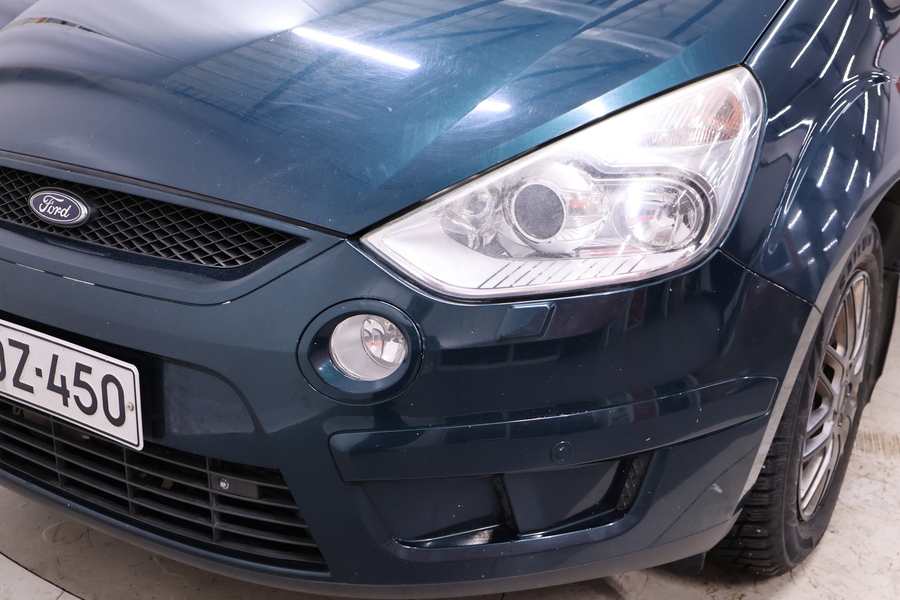 Ford S-MAX vaihtoauto