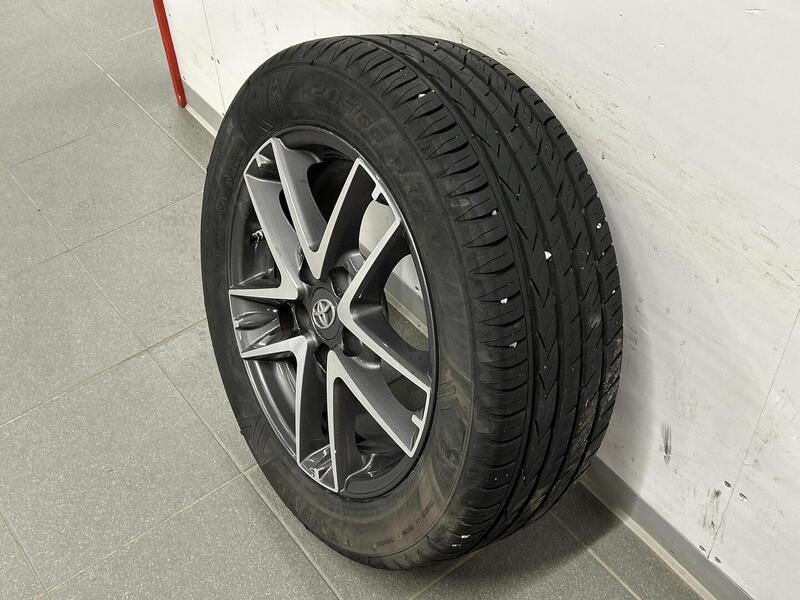 Toyota Auris vaihtoauto