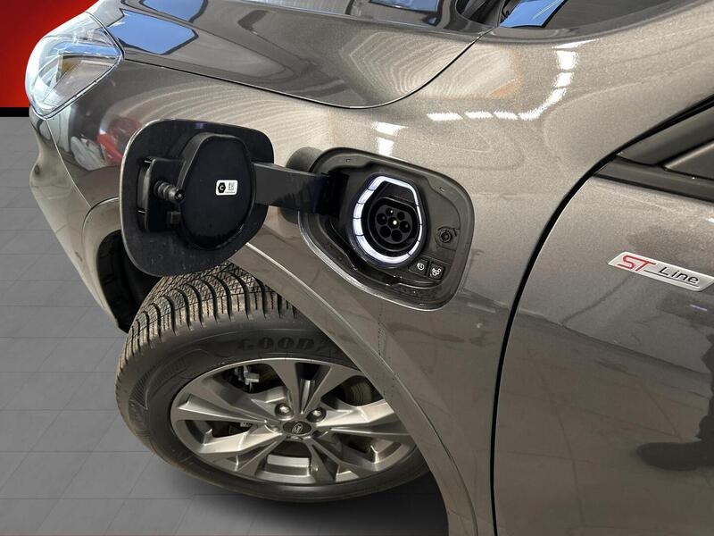 Ford Kuga vaihtoauto