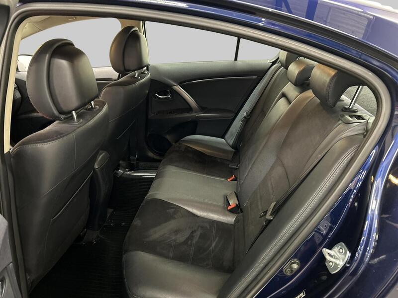 Toyota Avensis vaihtoauto