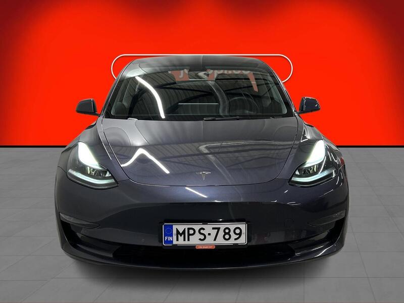 Tesla Model 3 vaihtoauto