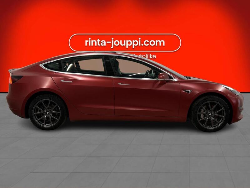 Tesla Model 3 vaihtoauto