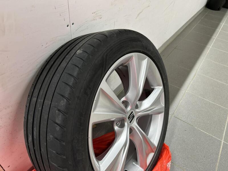 SEAT Leon vaihtoauto