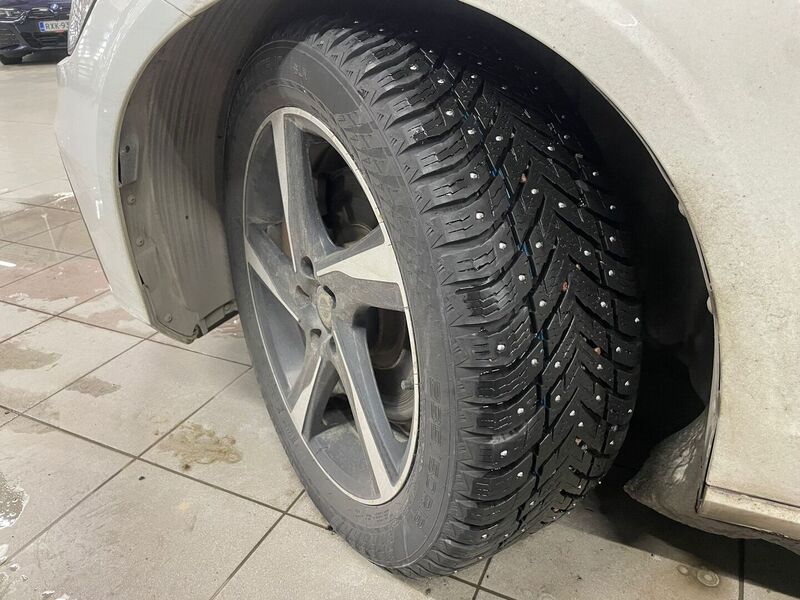 Volvo V60 vaihtoauto