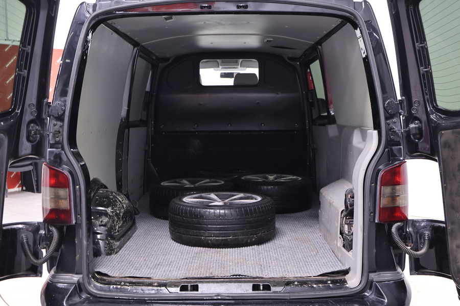 Volkswagen Transporter vaihtoauto