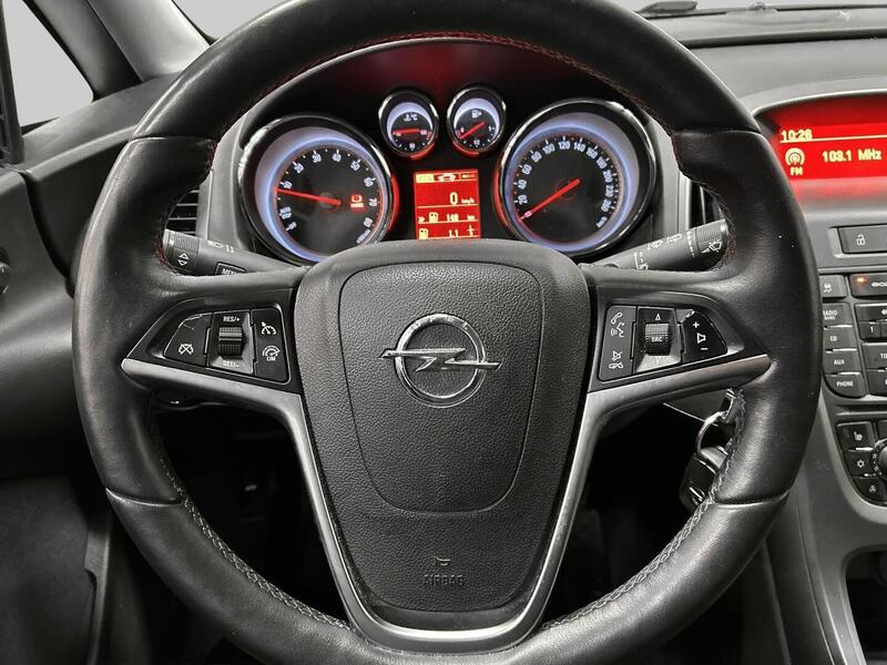 Opel Astra vaihtoauto