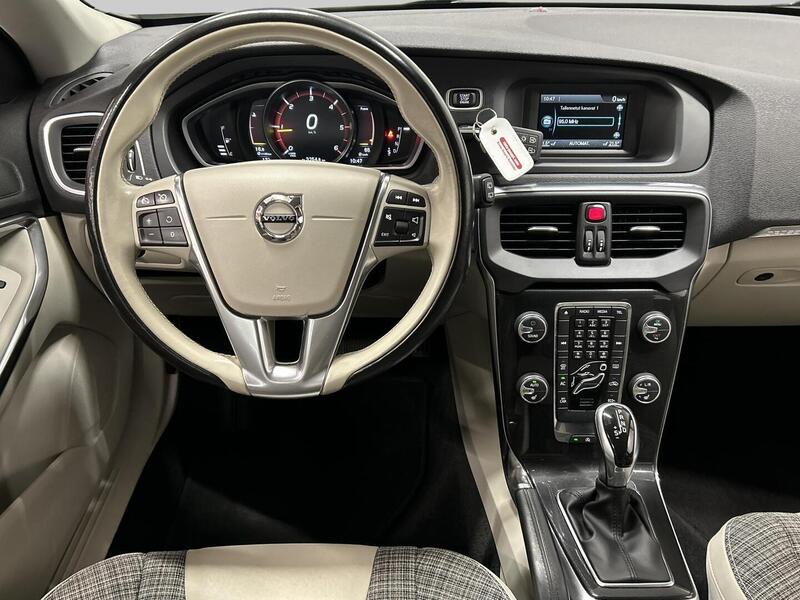 Volvo V40 Cross Country vaihtoauto