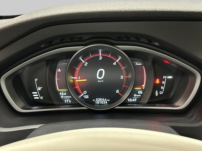 Volvo V40 Cross Country vaihtoauto