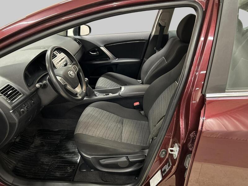 Toyota Avensis vaihtoauto