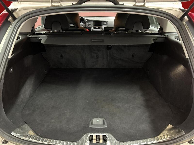 Volvo V60 vaihtoauto