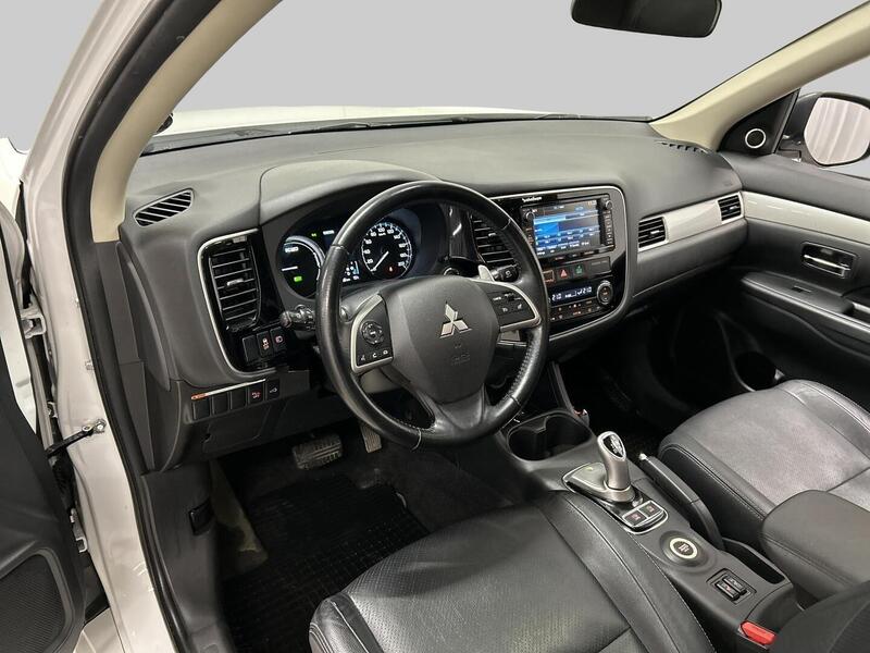 Mitsubishi Outlander vaihtoauto
