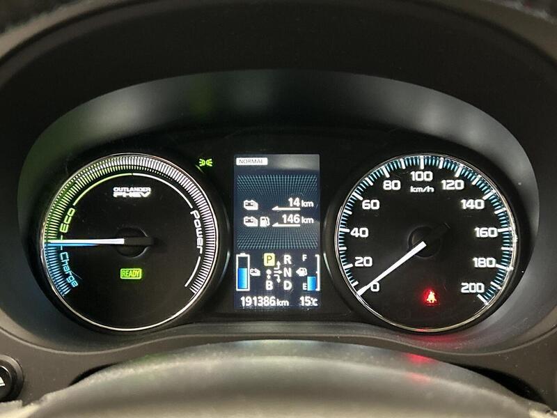 Mitsubishi Outlander vaihtoauto