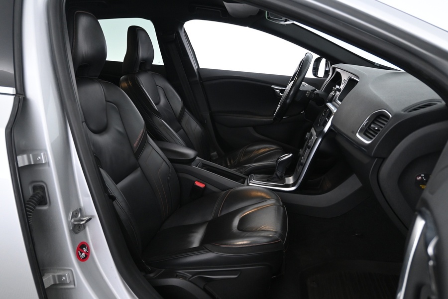 Volvo V40 Cross Country vaihtoauto