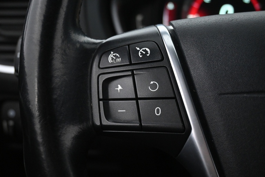 Volvo V40 Cross Country vaihtoauto