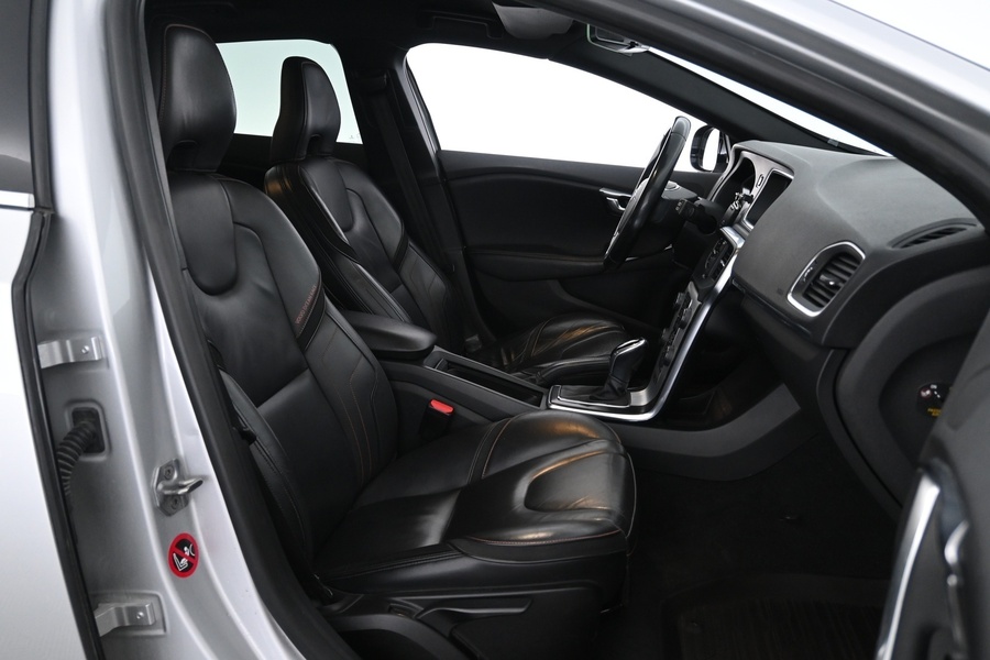 Volvo V40 Cross Country vaihtoauto