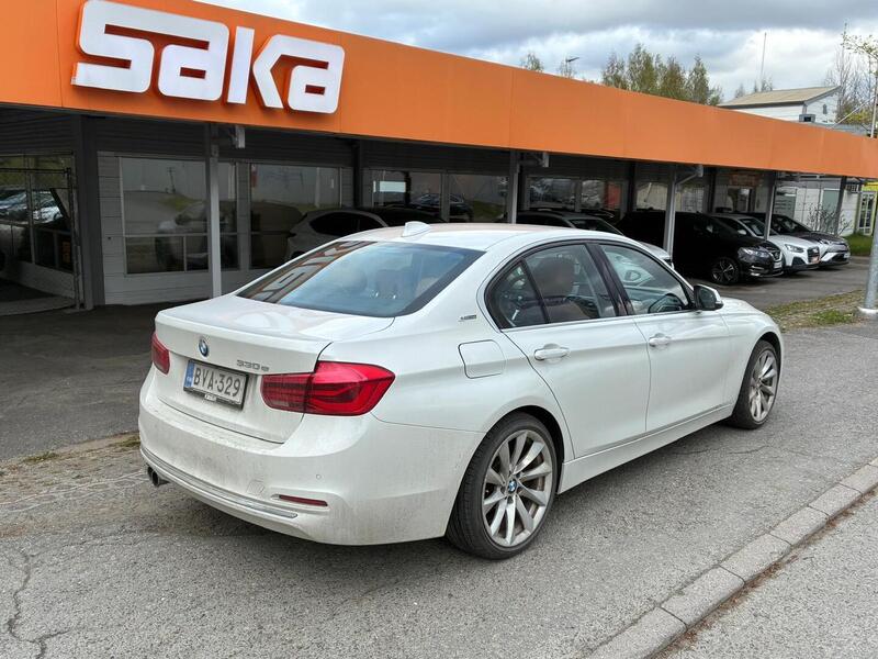 BMW 330 vaihtoauto