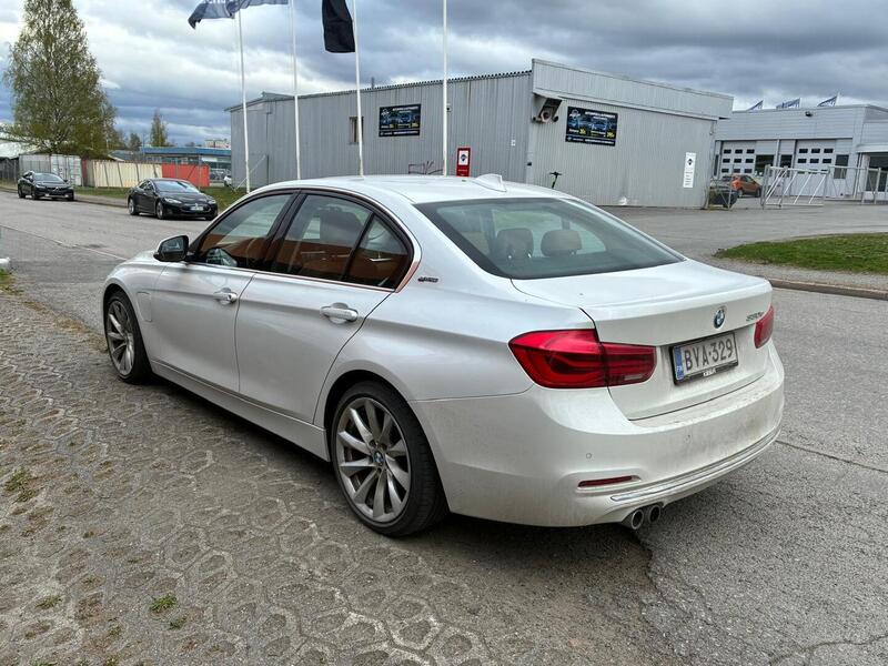BMW 330 vaihtoauto
