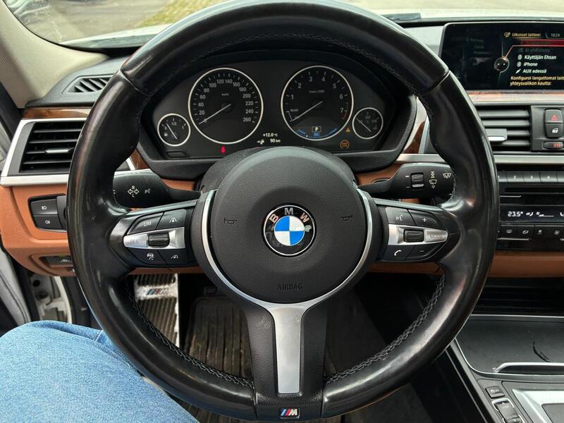 BMW 330 vaihtoauto