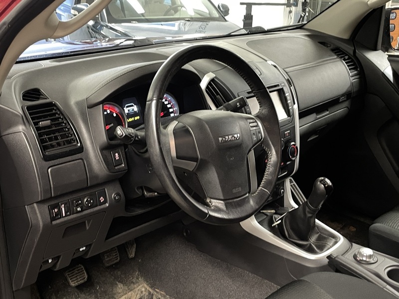 Isuzu D-Max vaihtoauto