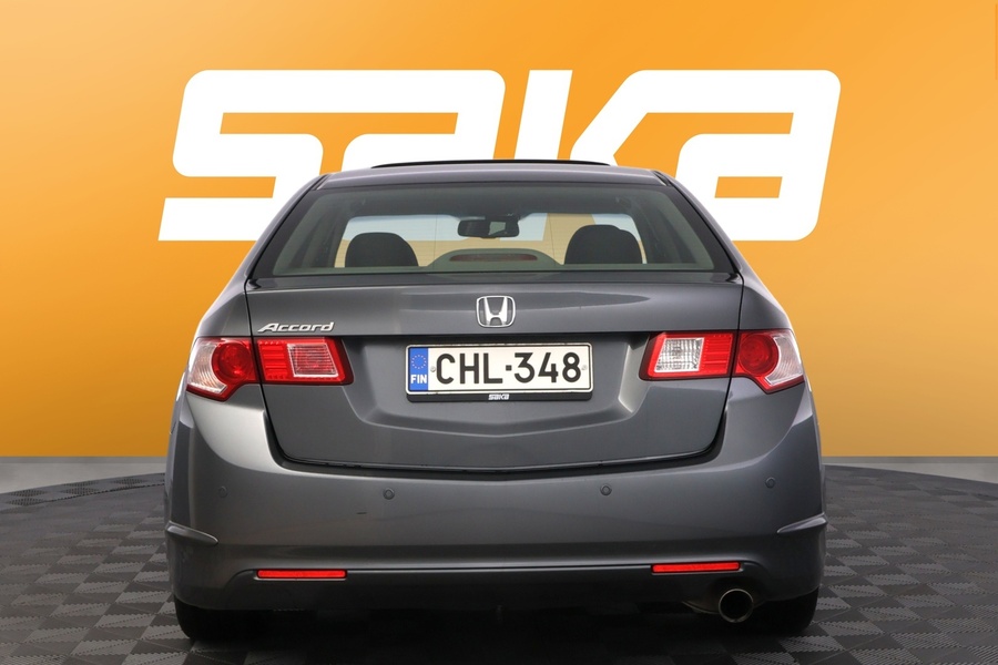 Honda Accord vaihtoauto