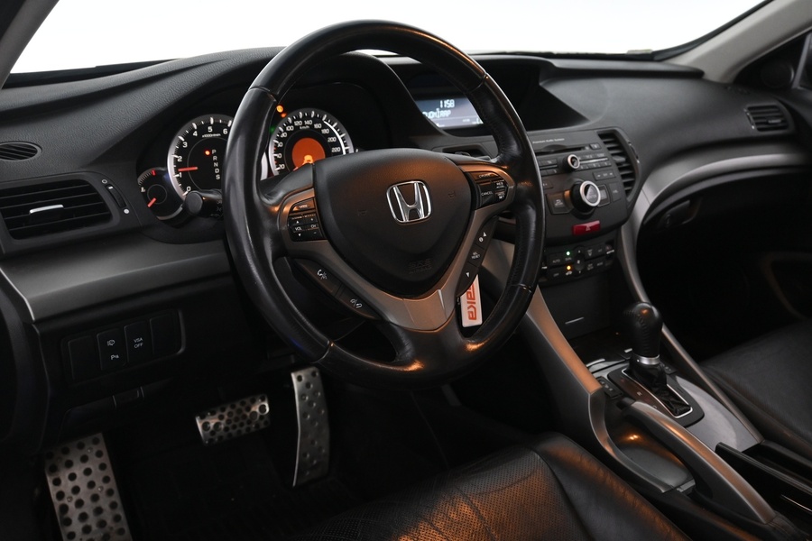 Honda Accord vaihtoauto