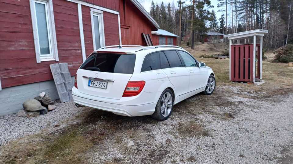 Mercedes-Benz C vaihtoauto