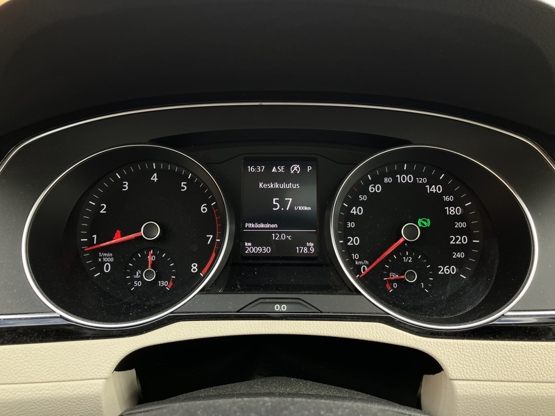 Volkswagen Passat vaihtoauto