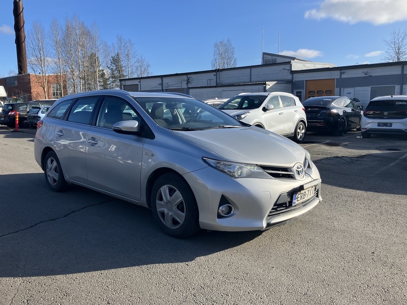 Toyota Auris vaihtoauto