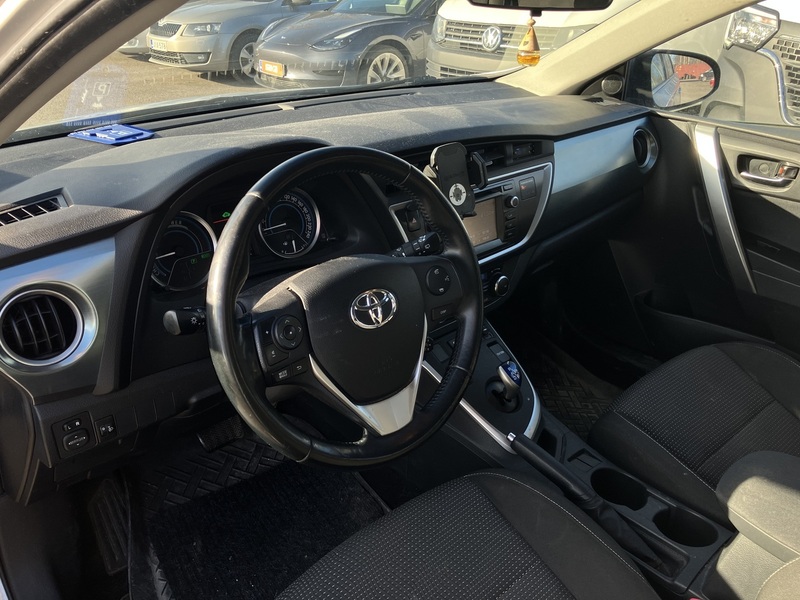 Toyota Auris vaihtoauto