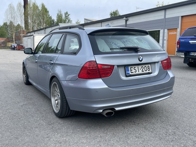BMW 320 vaihtoauto