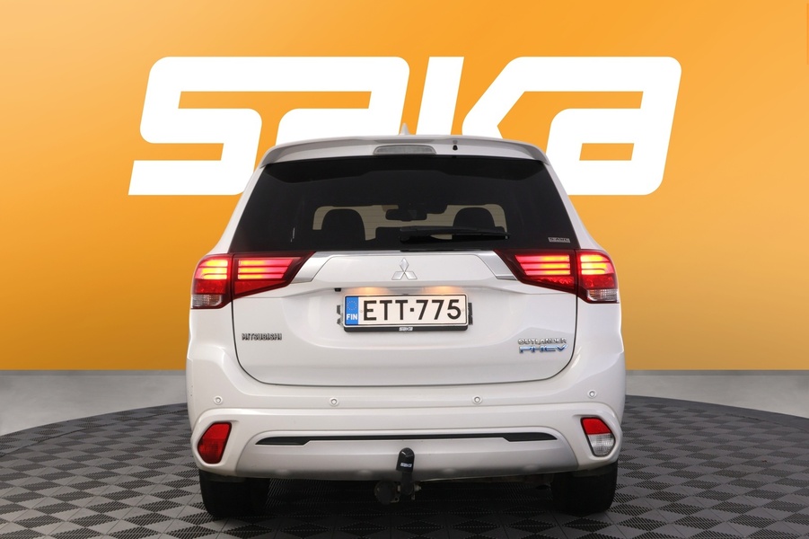 Mitsubishi Outlander PHEV vaihtoauto