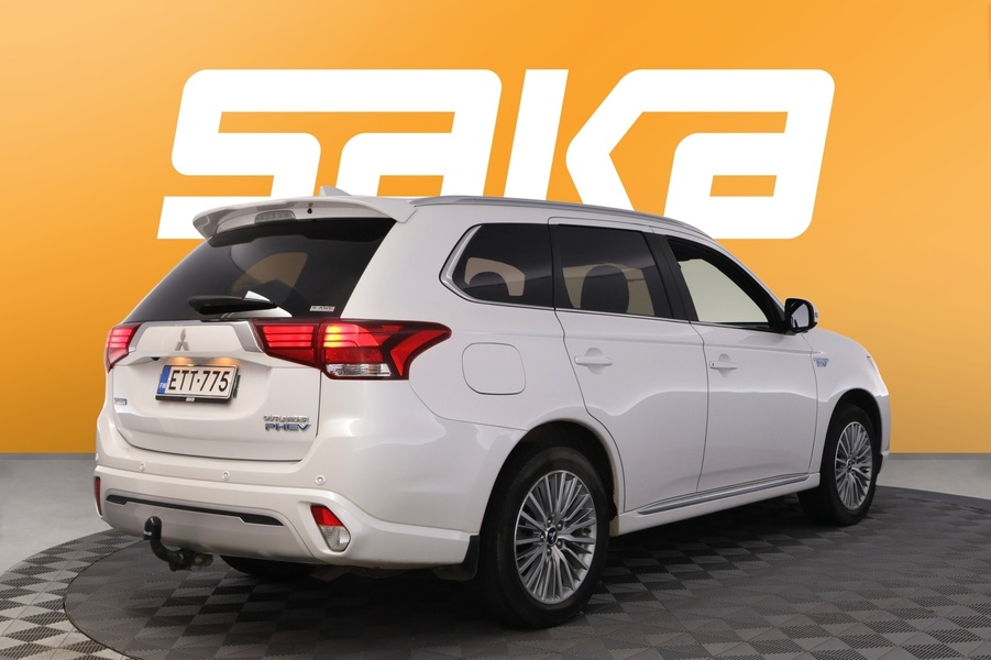 Mitsubishi Outlander PHEV vaihtoauto