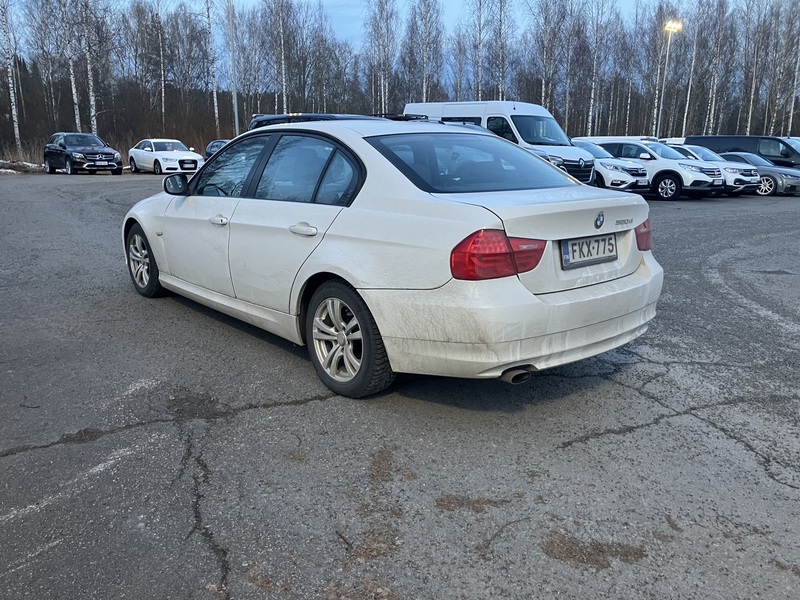 BMW 318 vaihtoauto