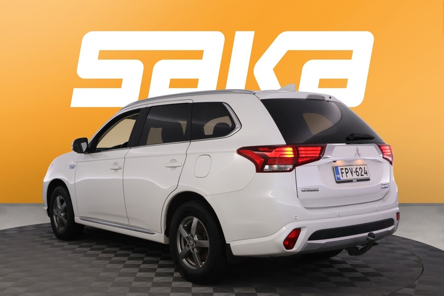 Mitsubishi Outlander PHEV vaihtoauto