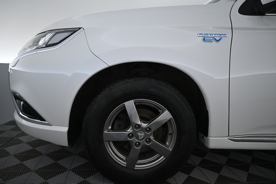 Mitsubishi Outlander PHEV vaihtoauto