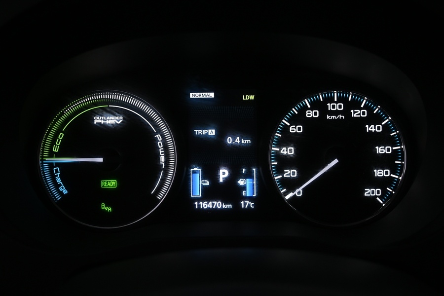 Mitsubishi Outlander PHEV vaihtoauto