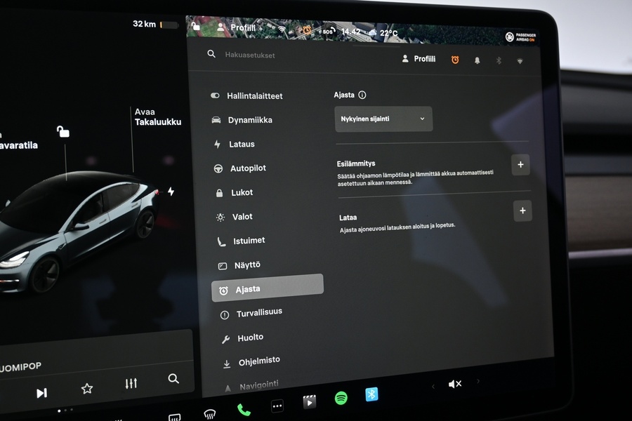 Tesla Model 3 vaihtoauto