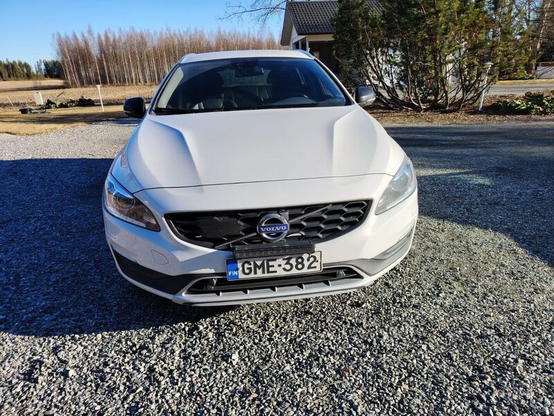 Volvo V60 Cross Country vaihtoauto