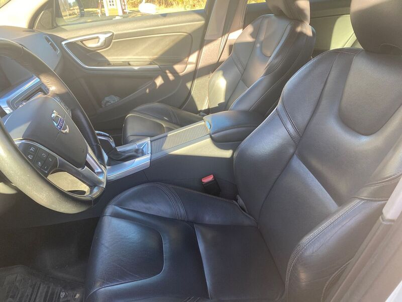 Volvo V60 Cross Country vaihtoauto