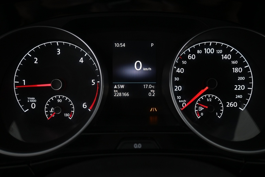 Volkswagen Touran vaihtoauto